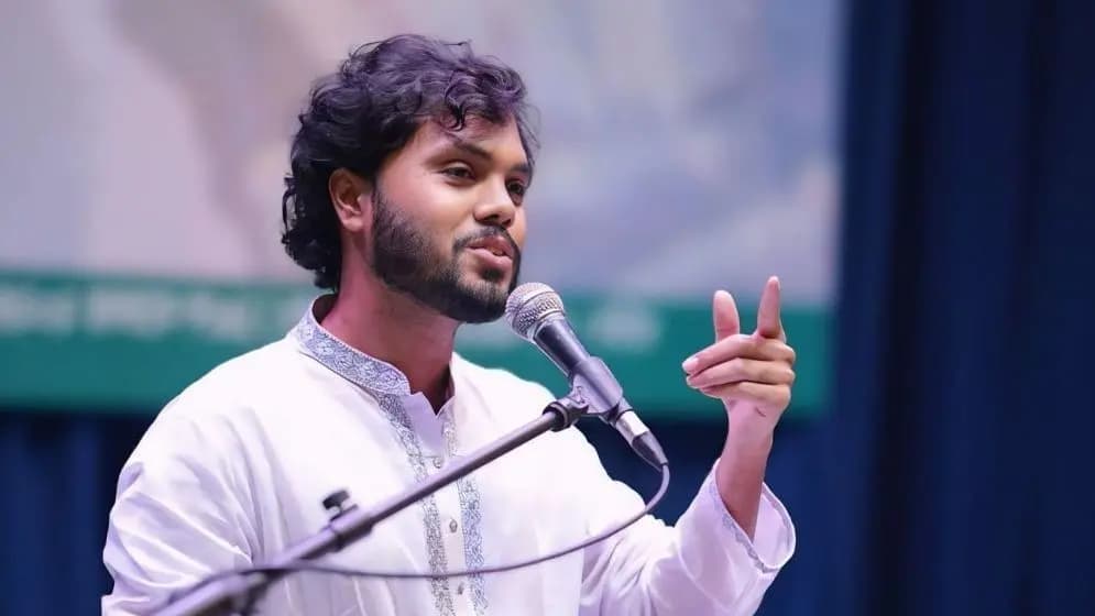 Inqilab Moncho - Leading the movement for sovereignty